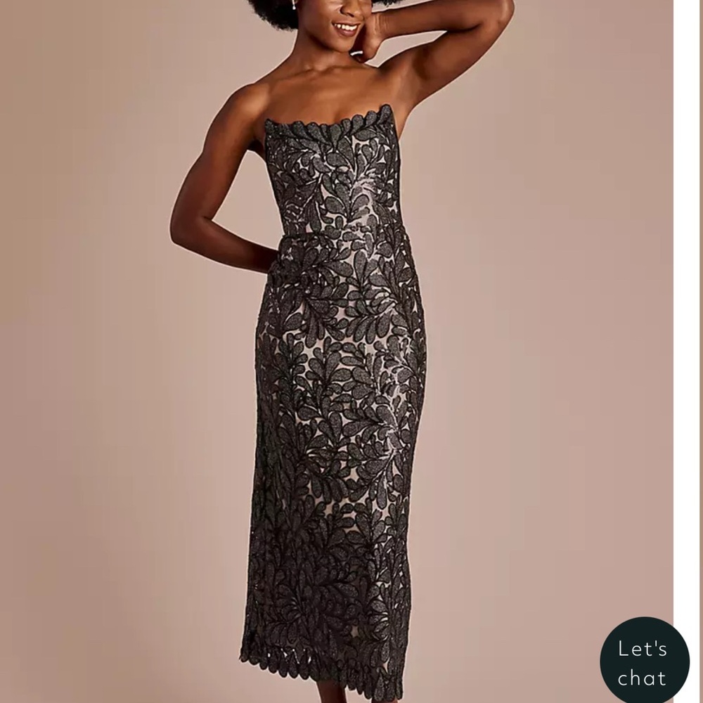 Chic Strapless Floral Lace Dress in Black